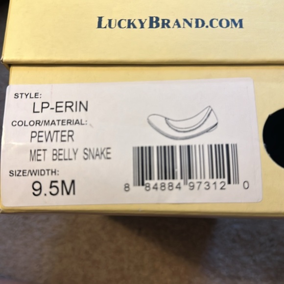 NWOT Lucky Brand Flats - Picture 6 of 6